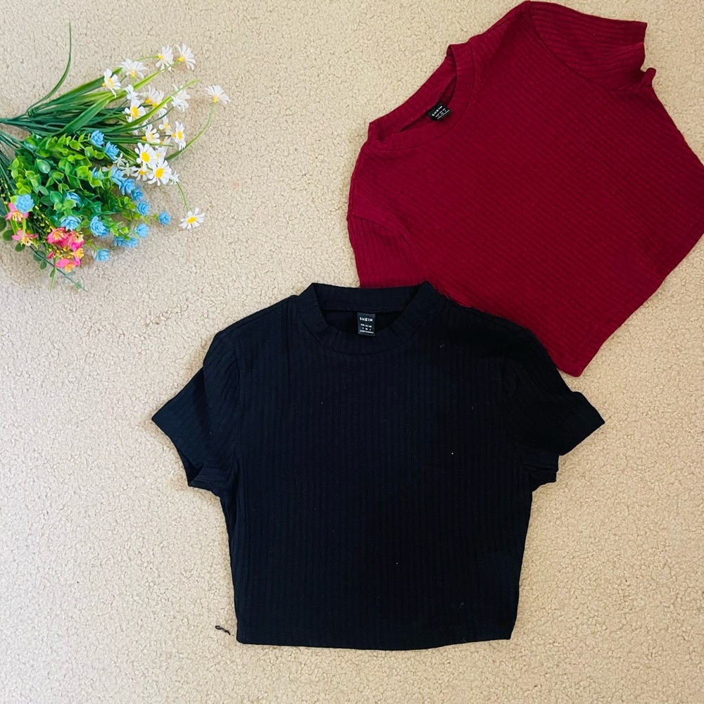 SHEIN Women's Ribbed Crop Tops - Black and Dark Red